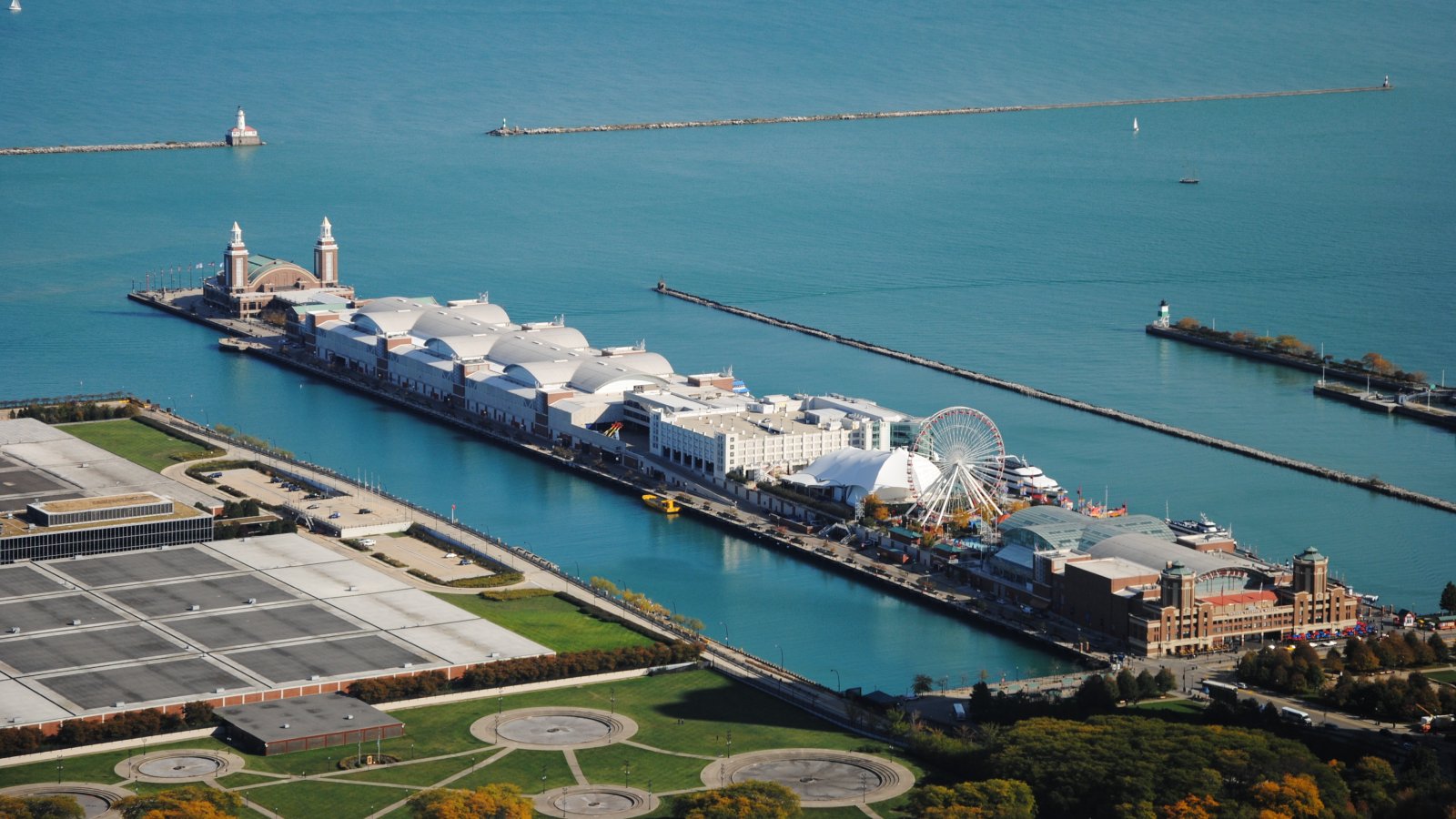 Le bord du lac de Chicago : Navy Pier, une ville dans la ville. - Chicago | Secret World Trip Planner