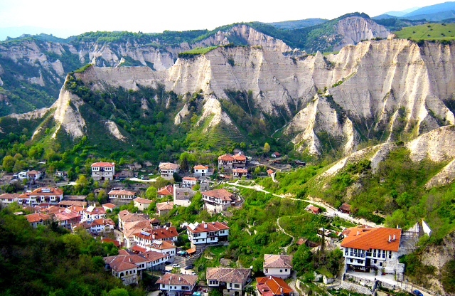 Melnik, the Smallest Town in Bulgaria — Melnik
