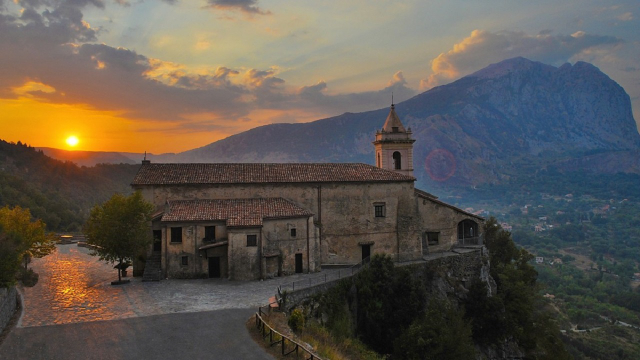 Santuario de Maria SS. de Pietrasanta - San Giovanni A Piro | Secret World Trip Planner