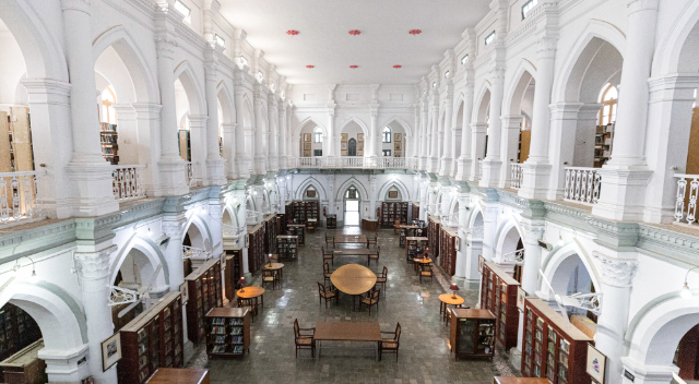 La bibliothèque centrale de Bahawalpur - Bahawalpur | Secret World Trip Planner
