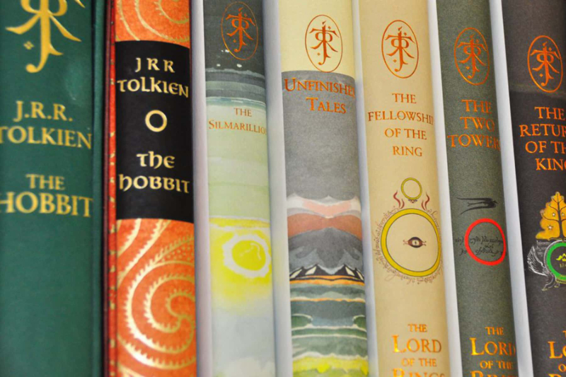 Collection J.R.R. Tolkien - Milwaukee | Secret World Trip Planner