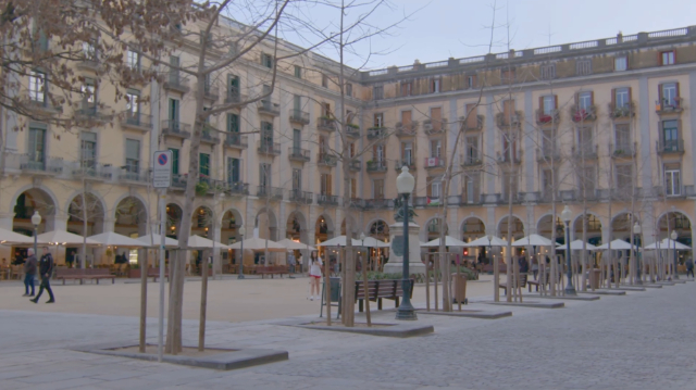 Pla&ccedil;a de la Independ&egrave;ncia - L'elegante cuore pulsante urbano di Girona - Girona | Secret World Trip Planner