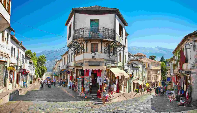 Живописный город Гирокастра - Gjirokastër County | Secret World Trip Planner