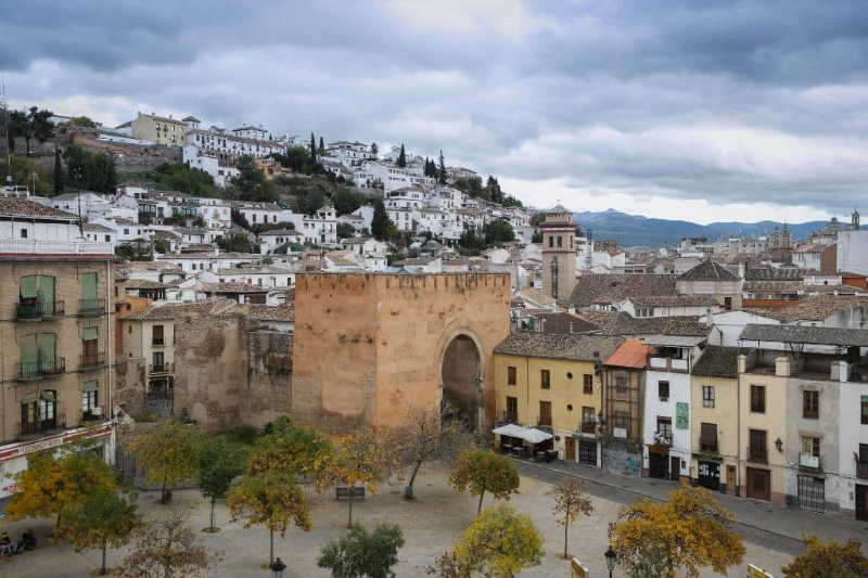La porte d'Elvira - Granada | Secret World Trip Planner