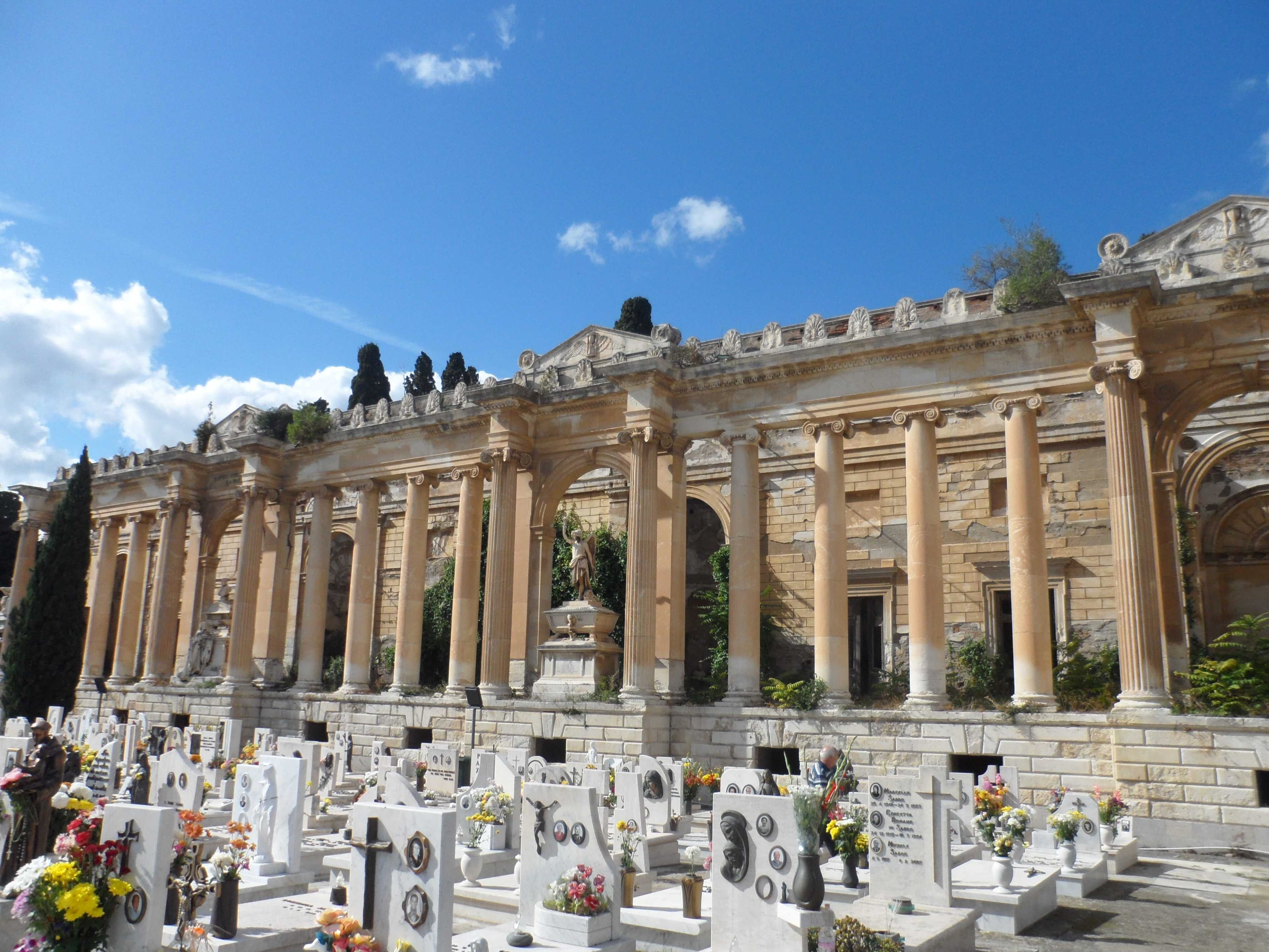 Anıtsal mezarlık (Gran camposanto) - Messina - Cimitero Monumentale di Messina | Secret World Trip Planner