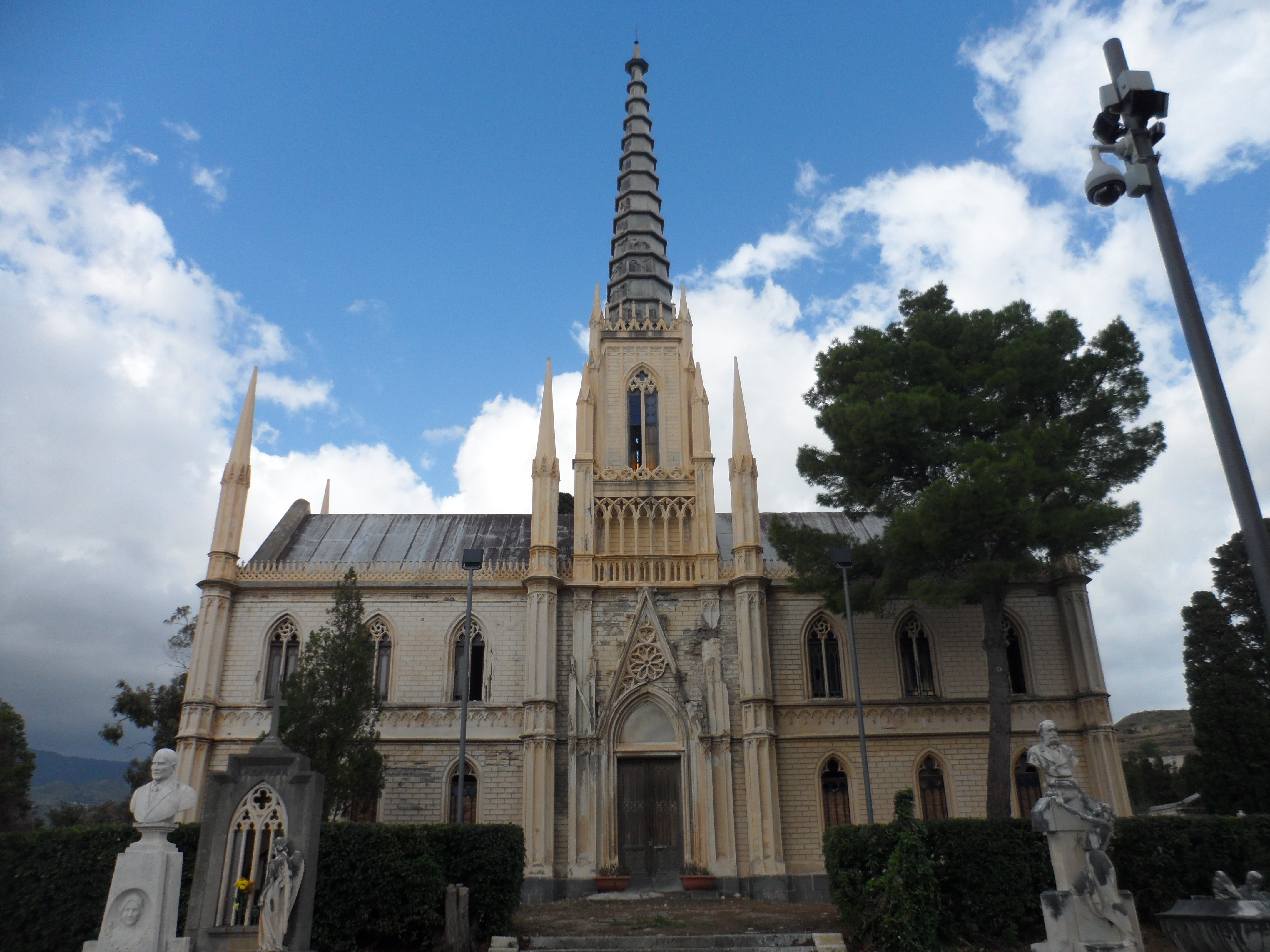 Anıtsal mezarlık (Gran camposanto) - Messina - Cimitero Monumentale di Messina | Secret World Trip Planner
