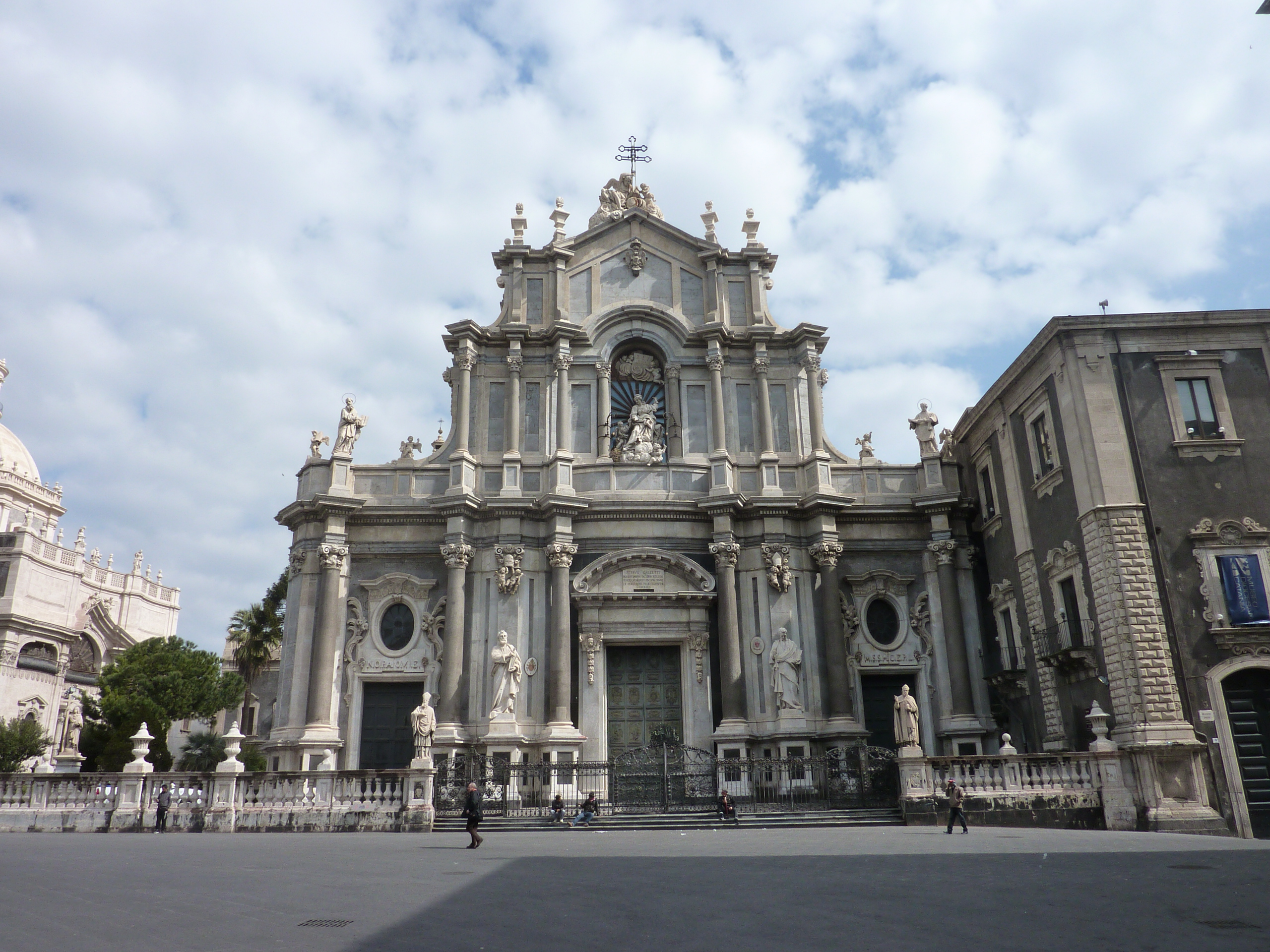 Sicile et nourriture | La Caponata - Catania | Secret World Trip Planner