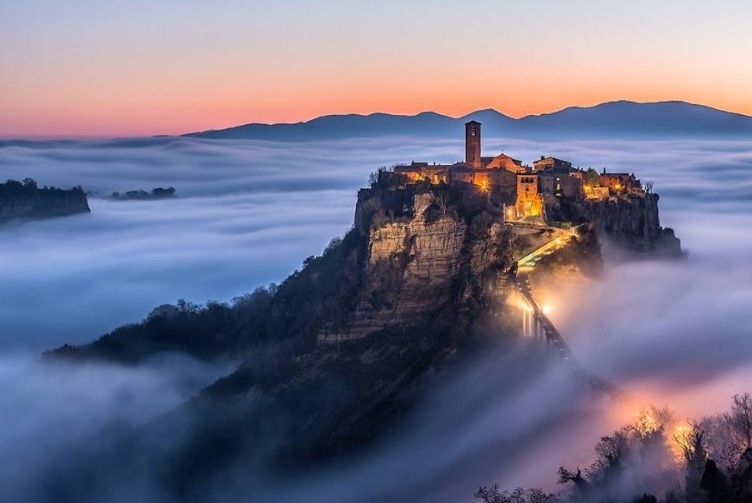 An iodáil | Bagnoreggio an Sráidbhaile ag fáil bháis - Bagnoregio | Secret World Trip Planner