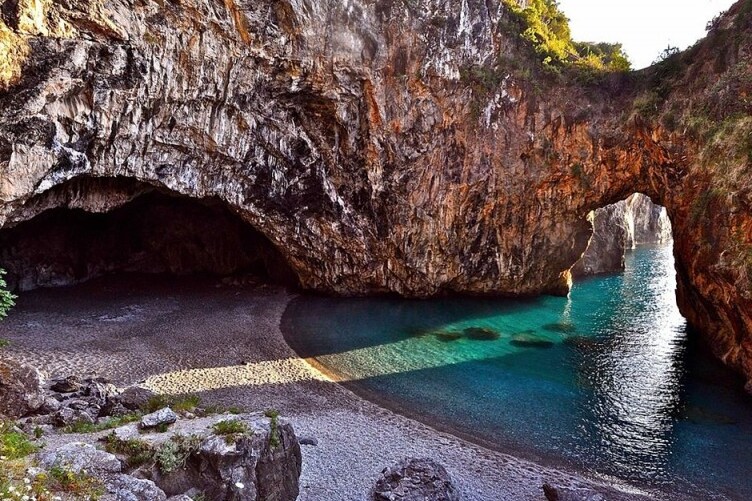 Ang Lihim Na Tabing-Dagat... isang hindi kapani-paniwala lihim na lugar. - San Nicola Arcella | Secret World Trip Planner