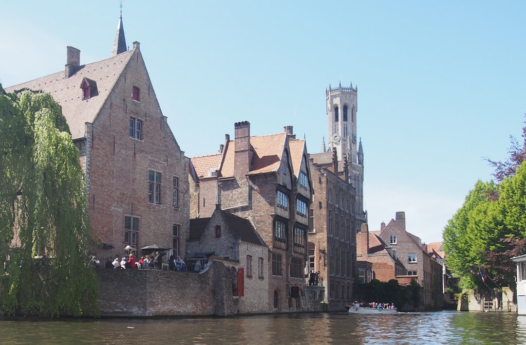 Brugesla, la capitale de la Flandre occidentale - Bruges | Secret World Trip Planner