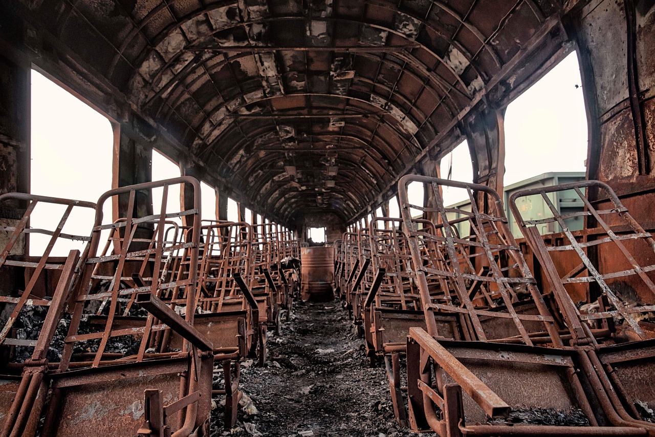 Bolivie | Le cimetière du vieux train - Uyuni | Secret World Trip Planner
