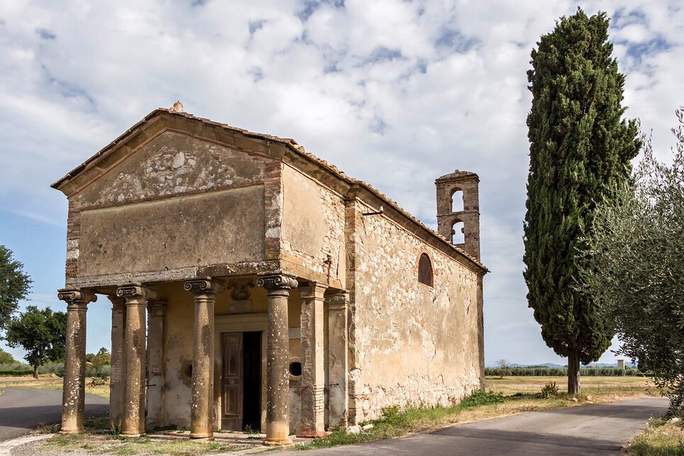 Fabbricciano eta Eliza Santa Maria delle Nevi  - Colle di Val d'Elsa | Secret World Trip Planner