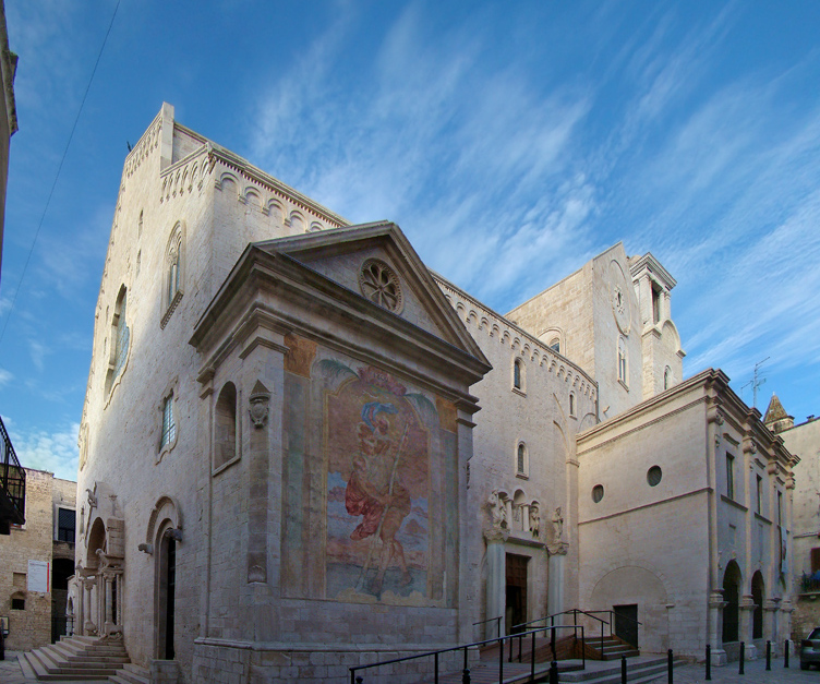 Bisceglie | Cathédrale romane de Saint-Pierre — Bisceglie