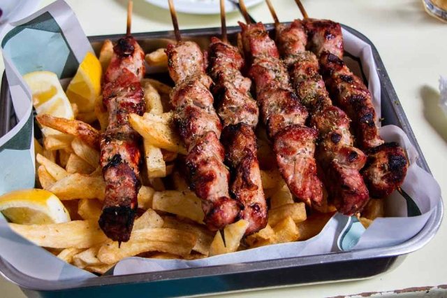 Greek street food: Souvlaki - Athina | Secret World Trip Planner