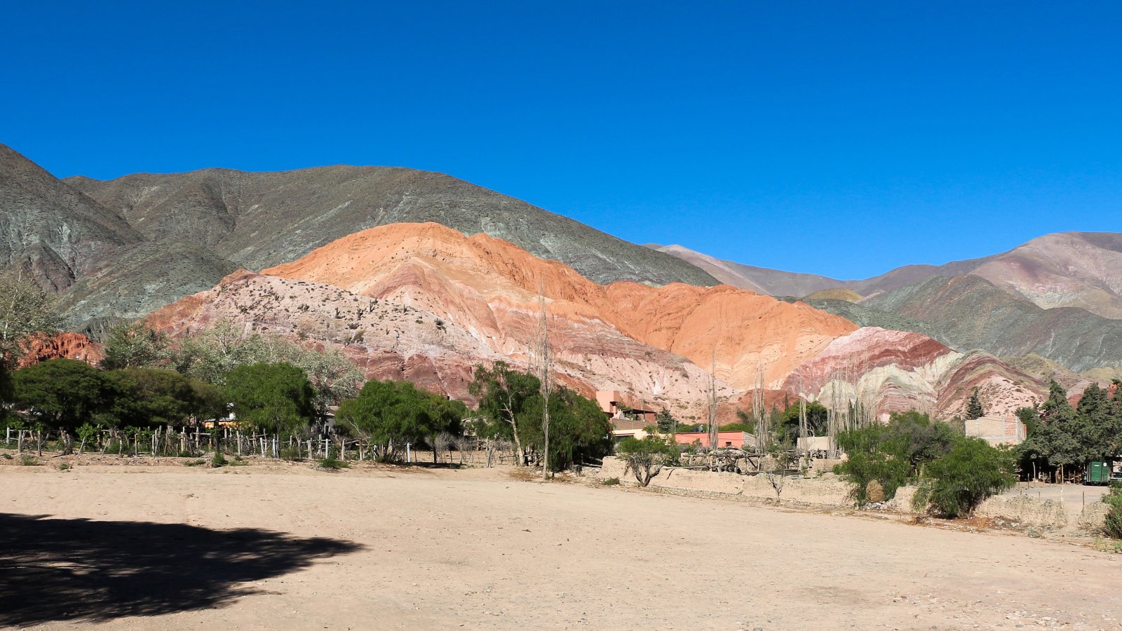 Purmamarca et sa colline des sept couleurs - Purmamarca | Secret World Trip Planner