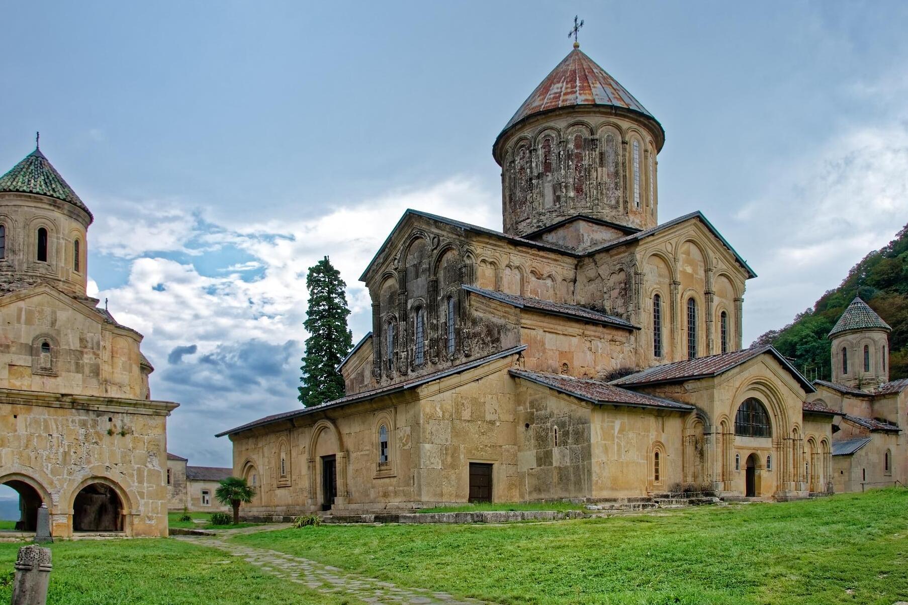 Georgia | Monastery of Gelati : a masterpiece — Motsameta