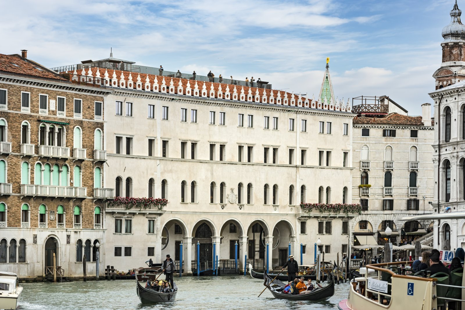 Анхдагч хэл нь чансаанд Засах орчуулга  - Venezia | Secret World Trip Planner
