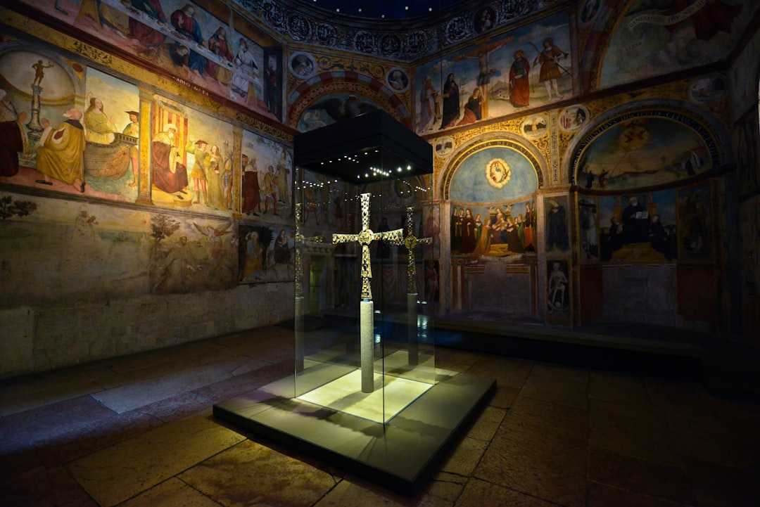 ಅಡ್ಡ ಬಯಕೆ - Brescia | Secret World Trip Planner
