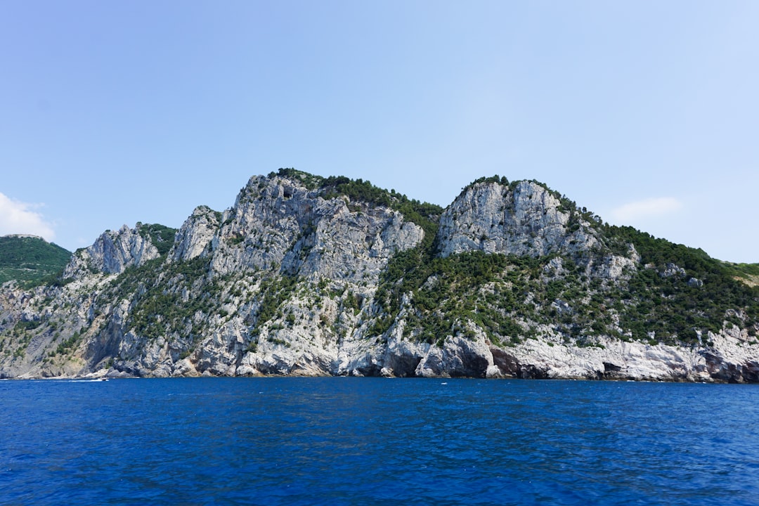 סלע עץ הזית - Scoglio dell'Ulivo | Secret World Trip Planner