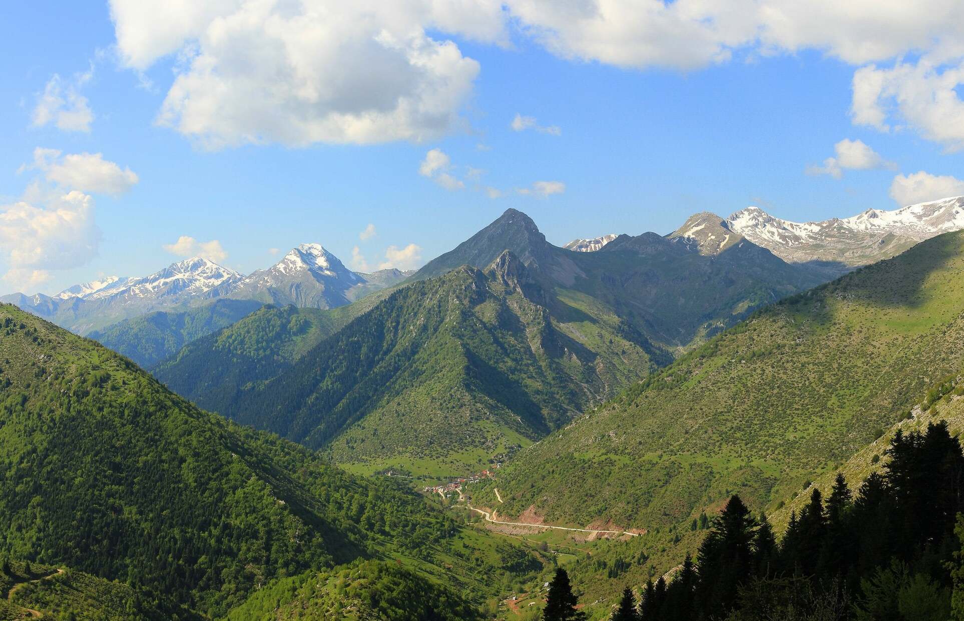 The Pindus Mountains, the Switzerland of Greece — Pindus Mountains