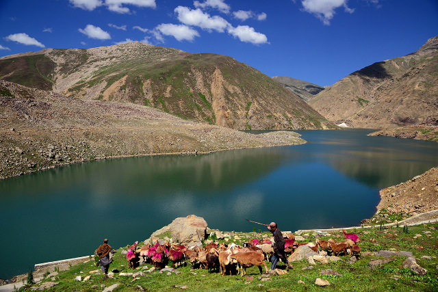 Lac Lulusar - Lulusar Lake | Secret World Trip Planner