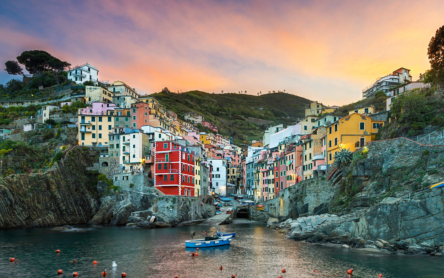 Riomaggiore et ses maisons colorées - Riomaggiore | Secret World Trip Planner