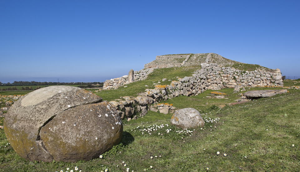 Sardaigne | Le Monte d'Accoddi — Ottava, Sassari