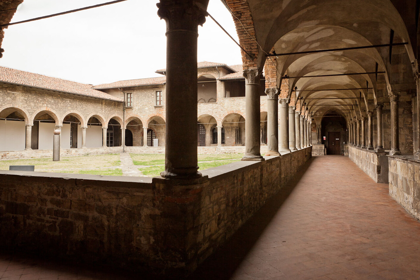 サンフランチェスコの修道院と写真セスティーニ博物館 - Bergamo | Secret World Trip Planner