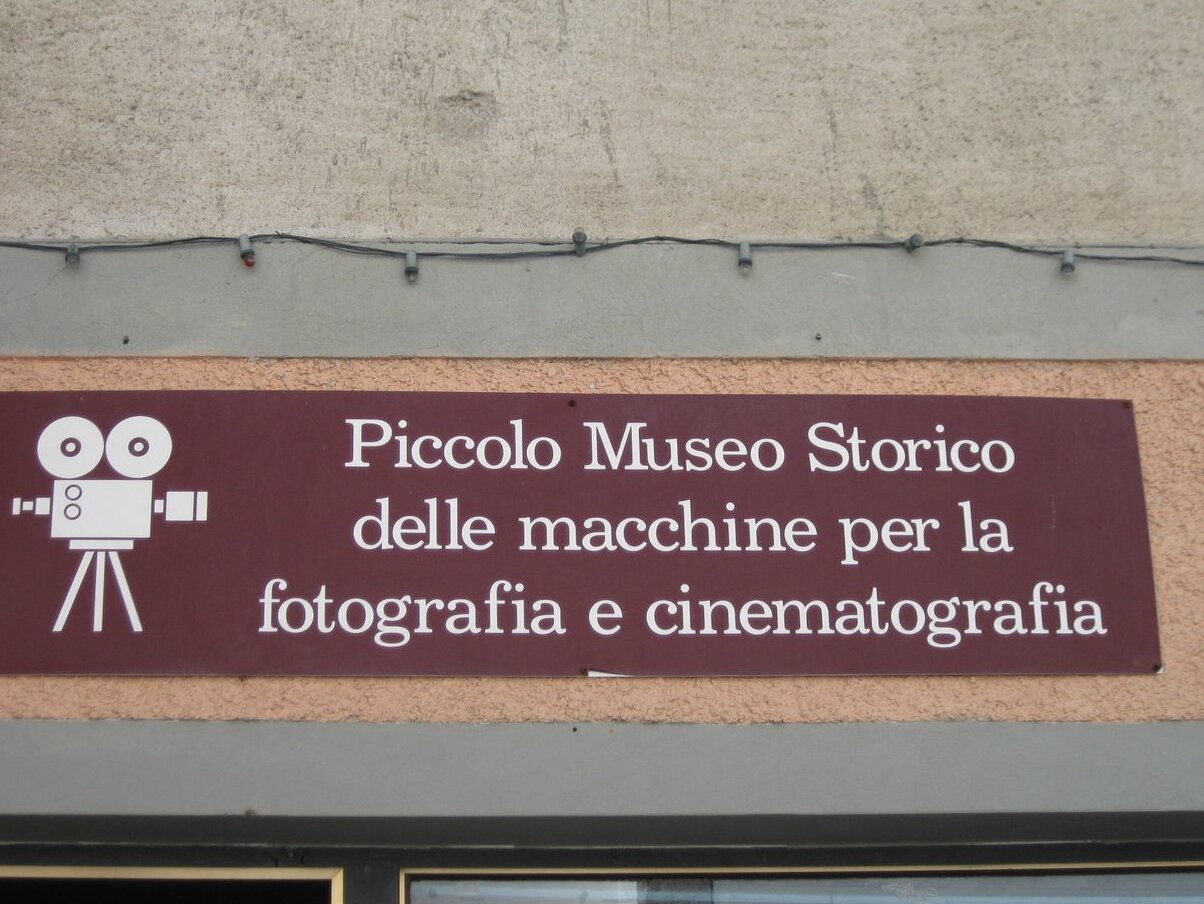 Piccolo Museo delle macchine per la Fotografia e Cinematografia — Pieria