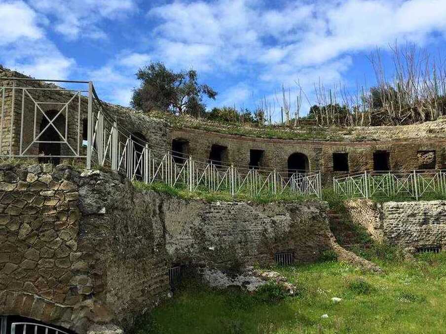 Rome | Tombeau d'Agrippine - Bacoli | Secret World Trip Planner