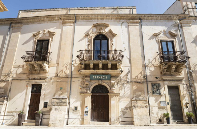 Ancienne pharmacie de Cartia - Scicli | Secret World Trip Planner