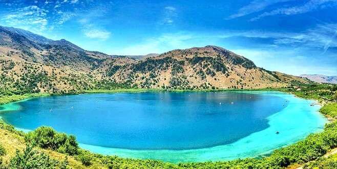 Le lac Kournas sur l'île de Crète — Курна