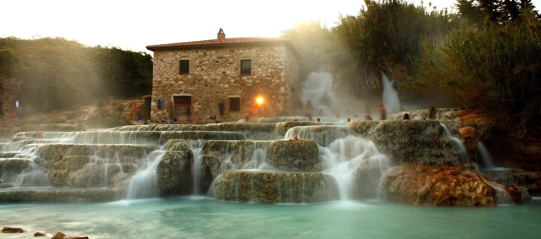 Saturnia değirmeninin Şelaleleri - Via della Follonata | Secret World Trip Planner