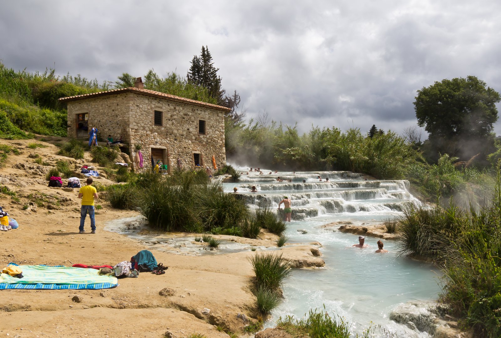 Saturnia değirmeninin Şelaleleri - Via della Follonata | Secret World Trip Planner