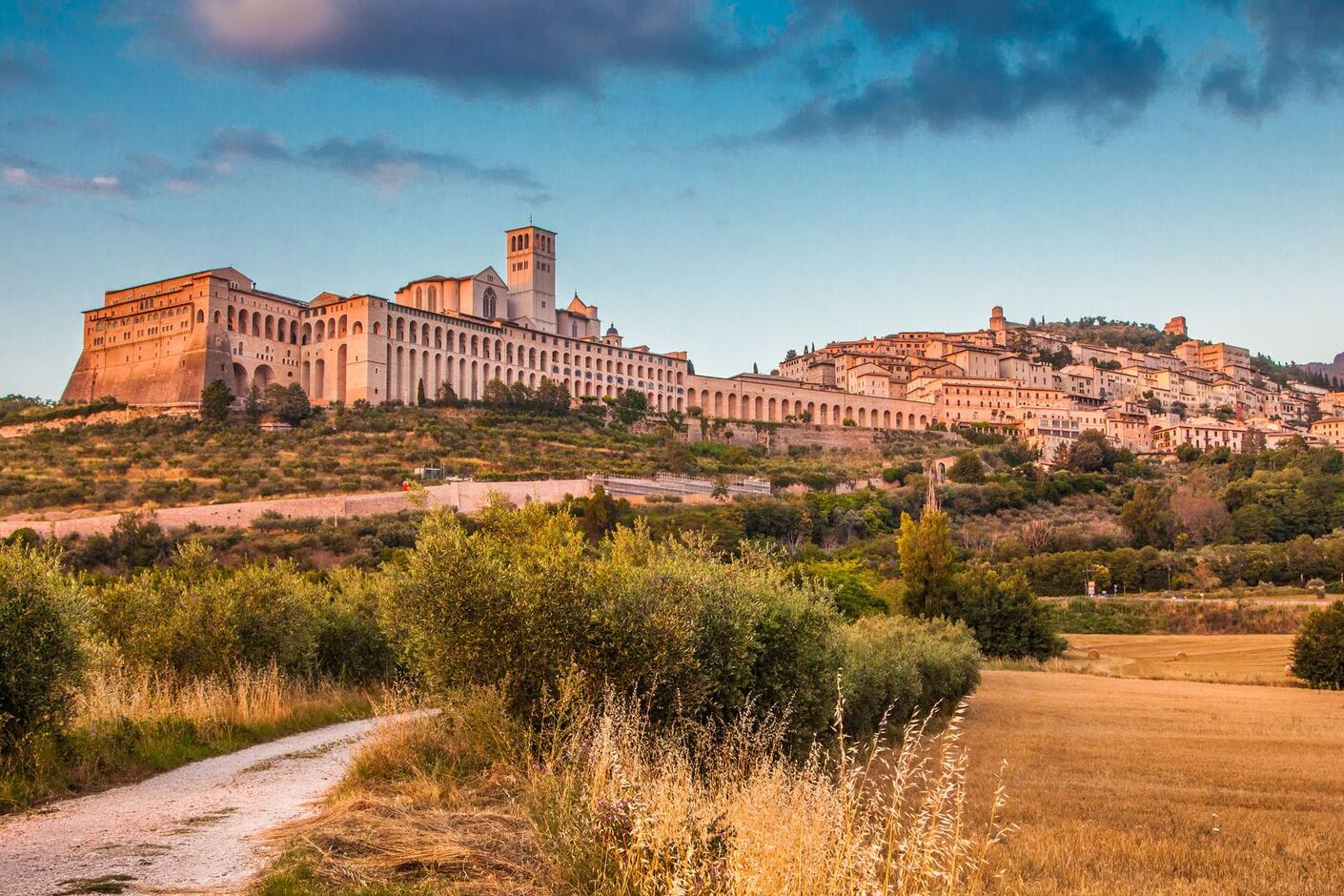An beag baile bharr cnoic de Assisi - Assisi | Secret World Trip Planner