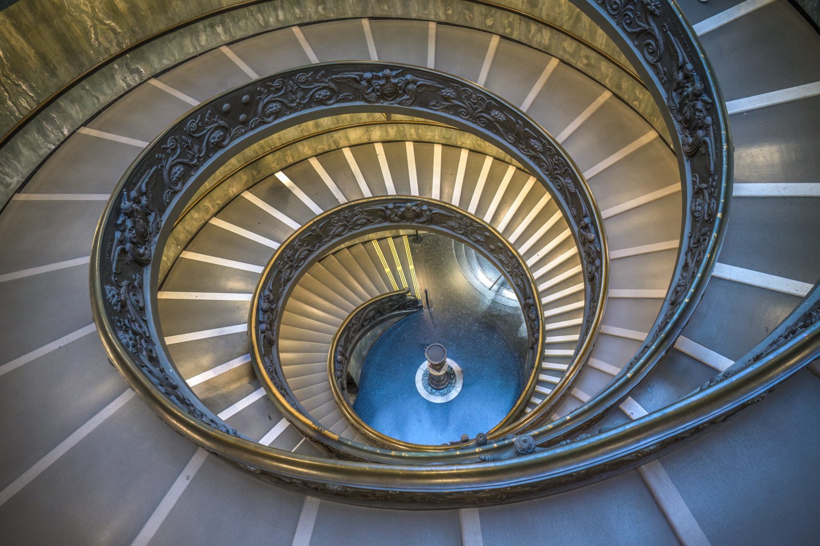 Vaticano / Bramante Stepenice  - Città del Vaticano | Secret World Trip Planner