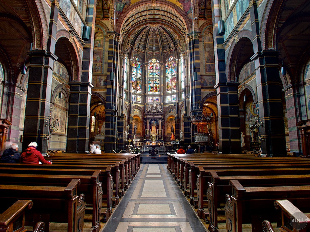 Basilika St. Nikolaus - Amsterdam | Secret World Trip Planner