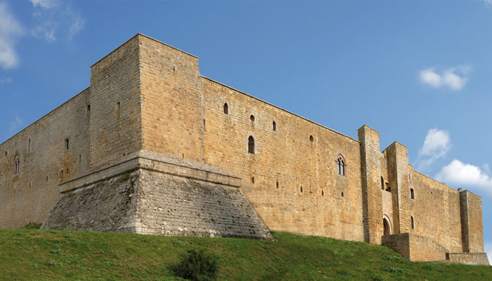 Telinga Kaisar - Lagopesole | Secret World Trip Planner