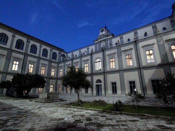 کیسے - Nola | Secret World Trip Planner
