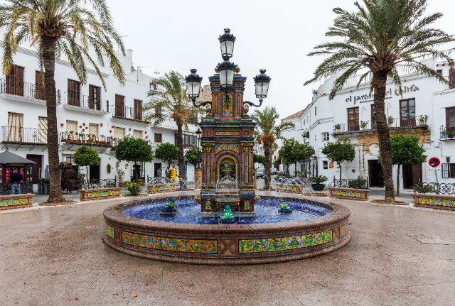 Frog Fountain - Tarifa | Secret World Trip Planner