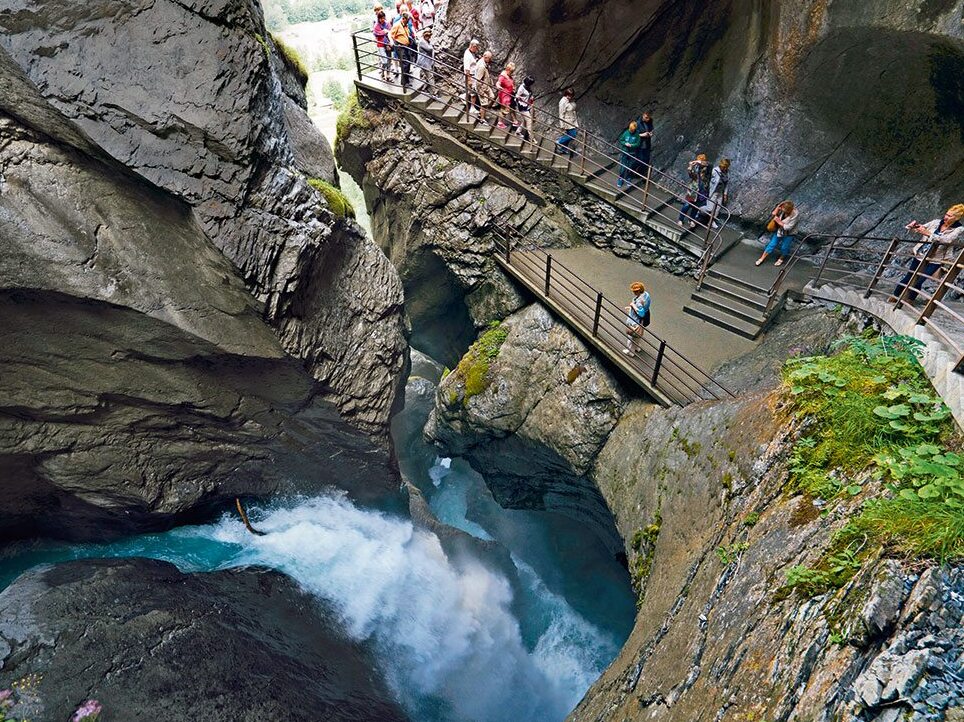 Interlaken: Le straordinarie cascate di Trummelbach - Lauterbrunnen | Secret World Trip Planner