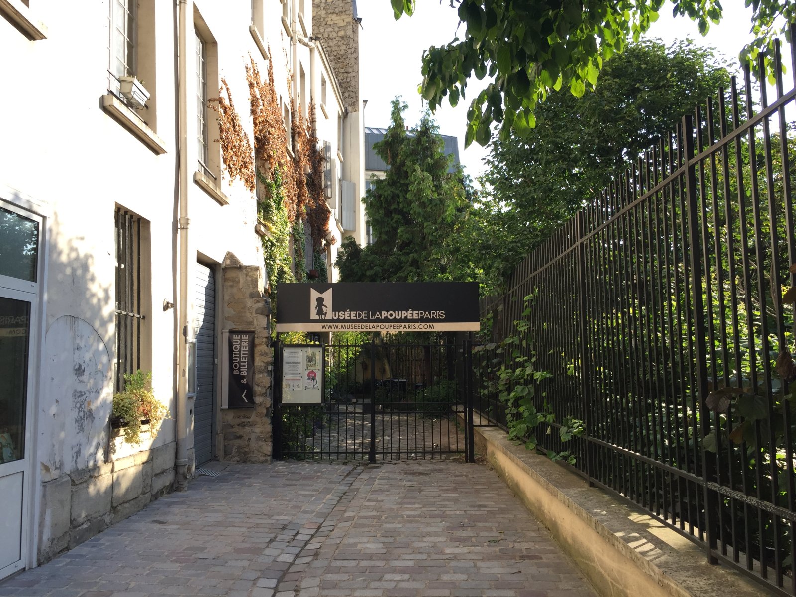 Musée de la Poupée Parisen - Paris | Secret World Trip Planner