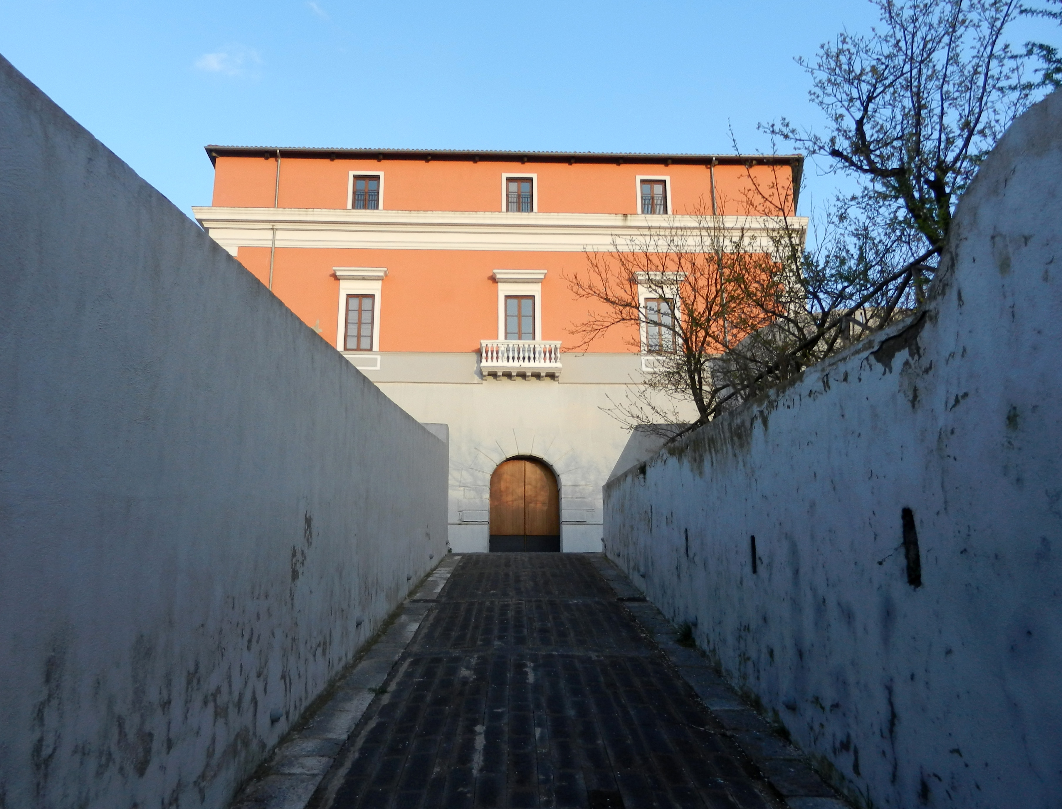 Château d'Alagno alias Totò - Somma Vesuviana | Secret World Trip Planner