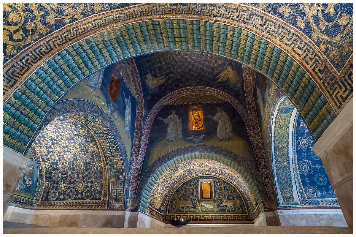 ضريح غاليا بلاسيديا - Ravenna | Secret World Trip Planner