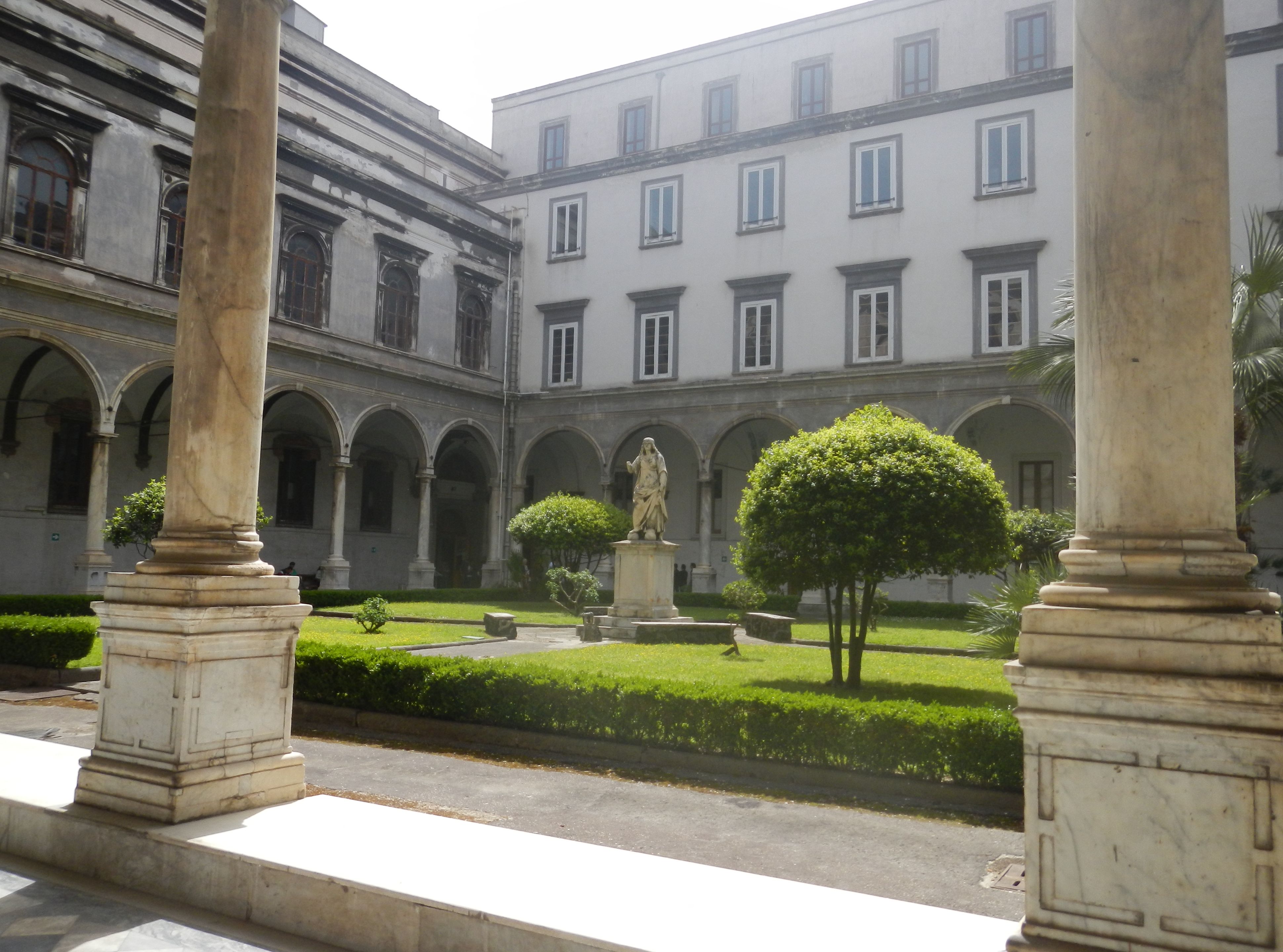 آرشیو دولتی ناپل - Napoli | Secret World Trip Planner
