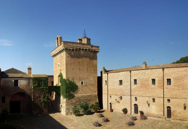 Castelul San Basilio - Contrada S. Basilio | Secret World Trip Planner