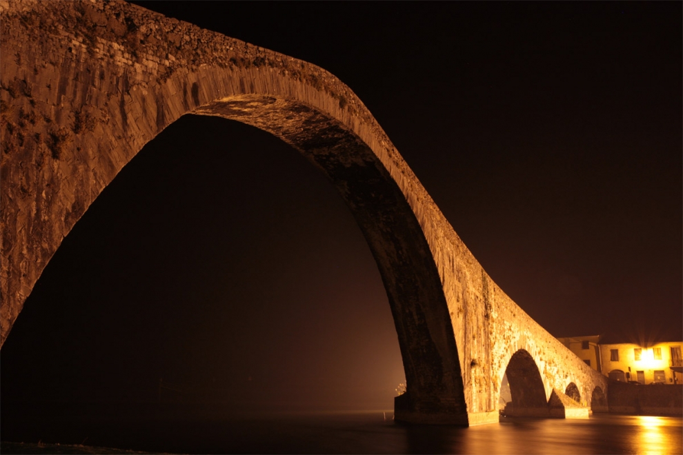 Ponte do Diavolo ou Maddalena, - Borgo a Mozzano | Secret World Trip Planner
