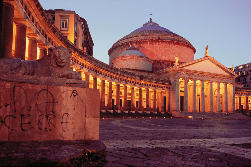 Piazza del Plebiscito  - Napoli | Secret World Trip Planner