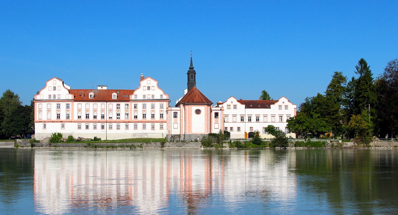 Neuhaus Castle - Paderborn | Secret World Trip Planner
