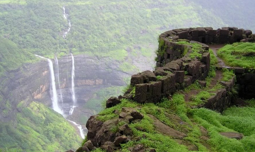 The Lohagad Fort (Iron Fort) , 10 km away from Lonavala — Lohagad Trek Rd